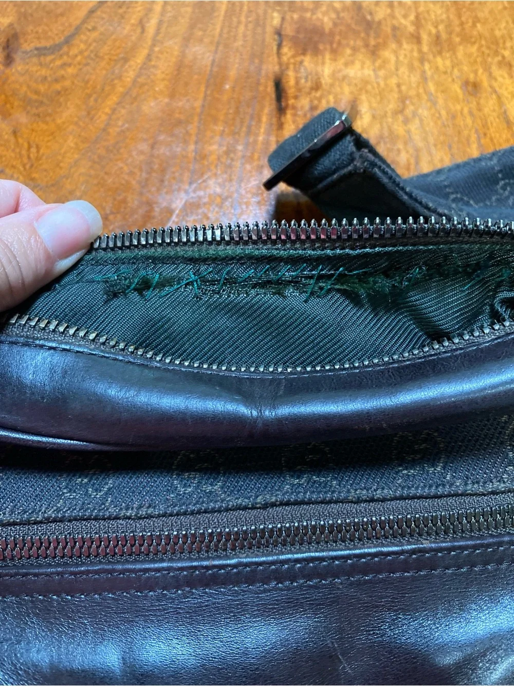 Gucci Brown Canvas and Leather Shoulder Sling bag/crossbody